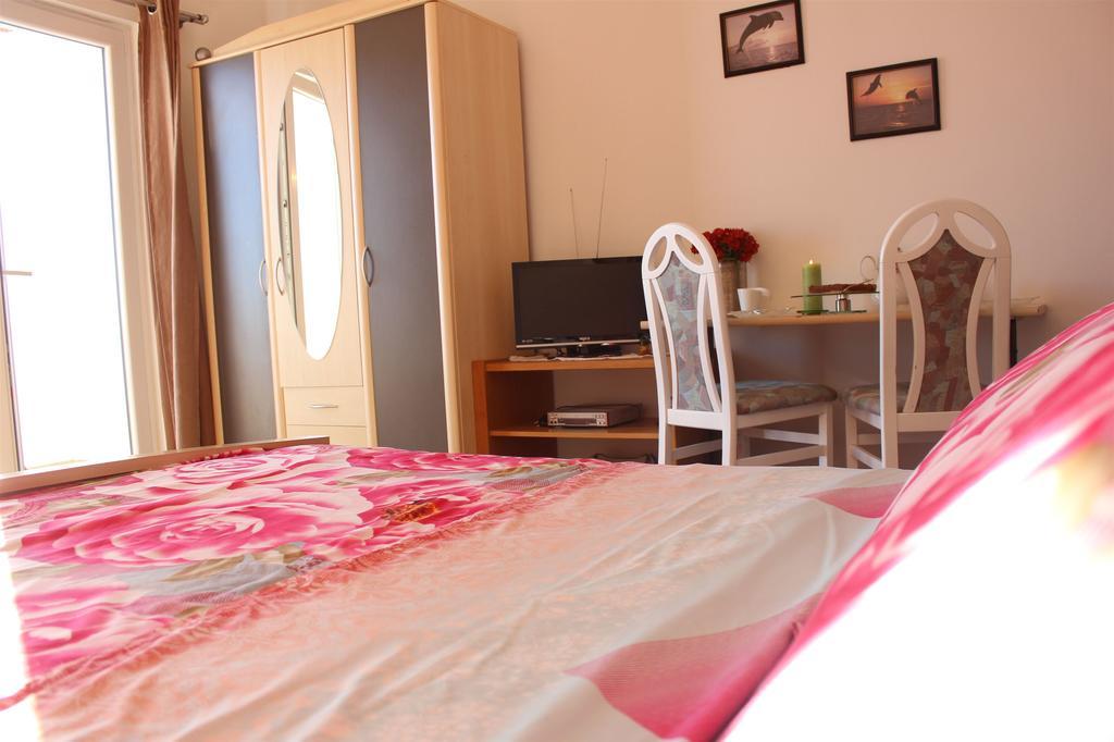 Apartments Bluesun Оміш Екстер'єр фото