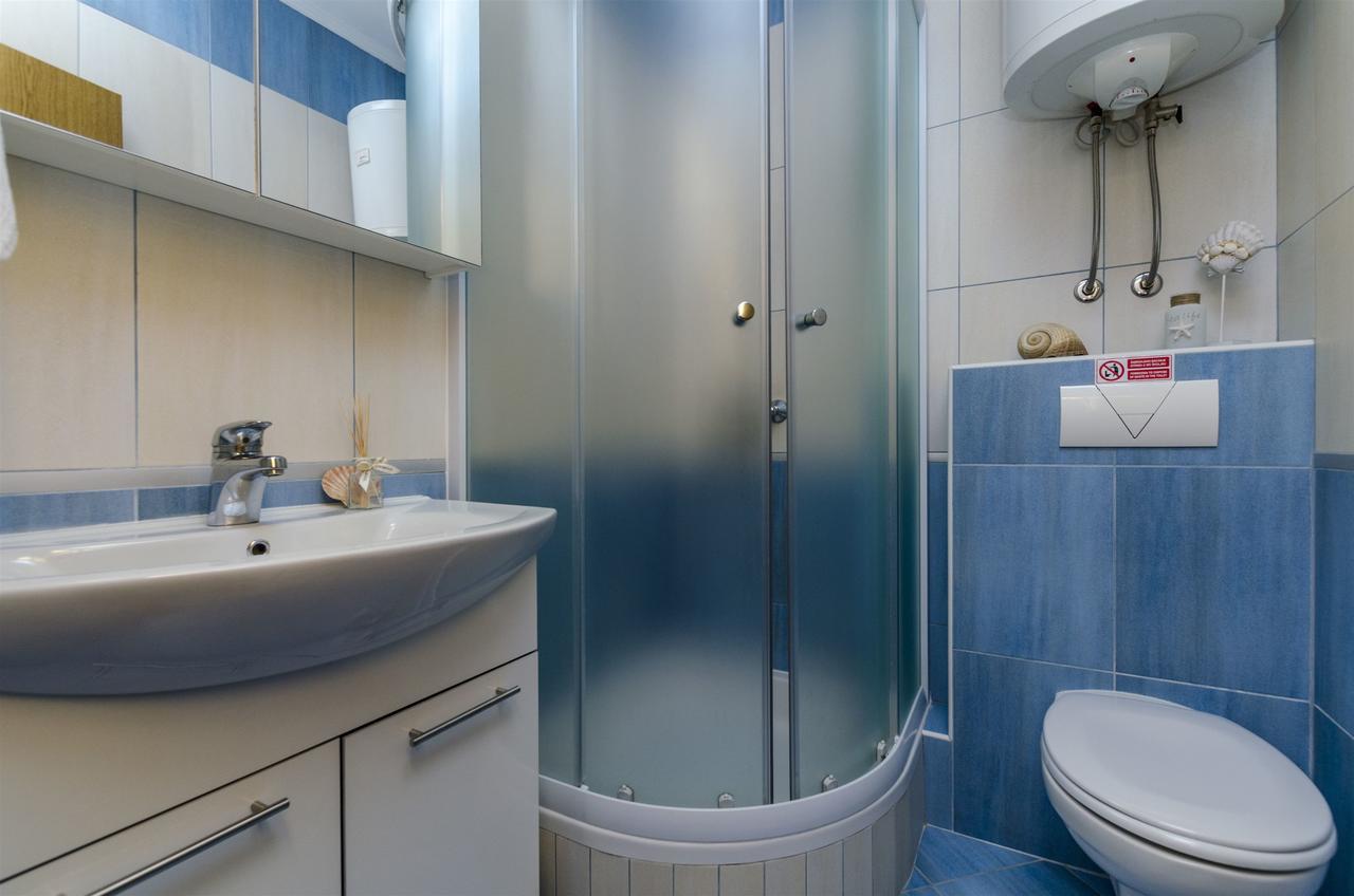 Apartments Bluesun Оміш Екстер'єр фото